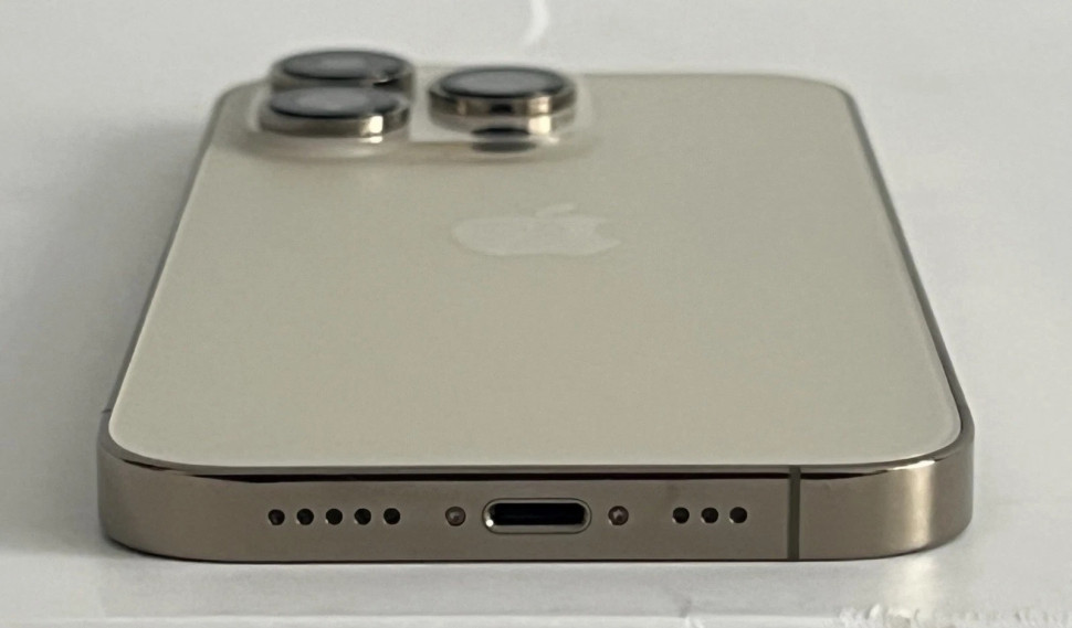 Мобільний телефон Apple iPhone 14 Pro 256GB батарея 85% Gold фіз сім Б/У